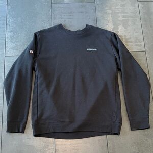 Patagonia Men's Black Crewneck Sweatshirt